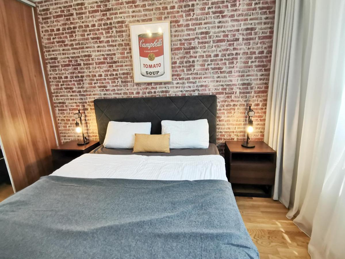 Apartments At Ljubovic Hill Park พอดโกริกา ภายนอก รูปภาพ