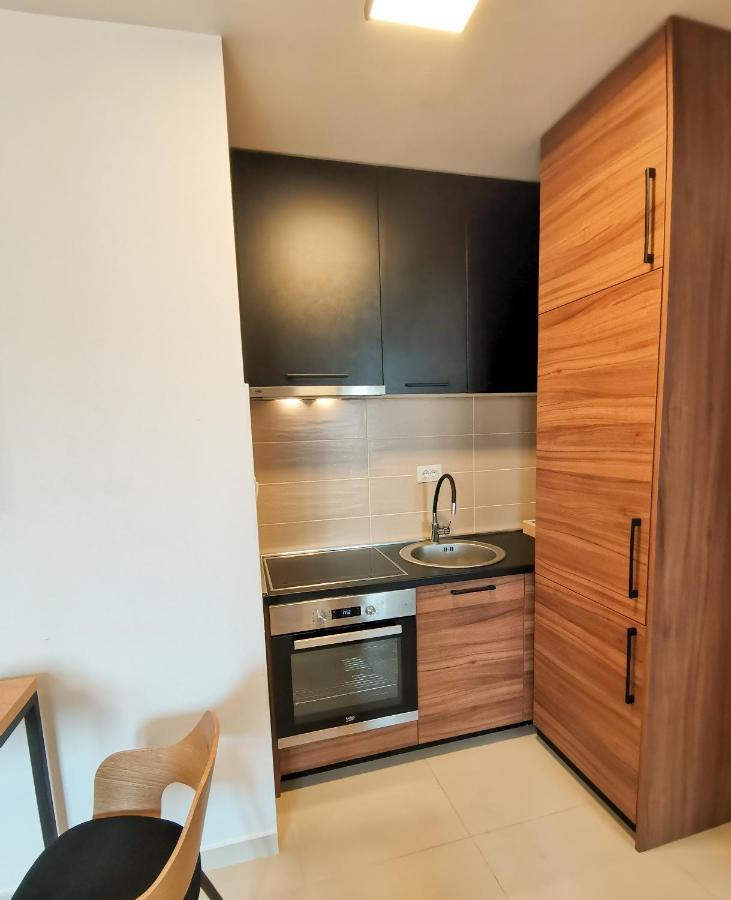 Apartments At Ljubovic Hill Park พอดโกริกา ภายนอก รูปภาพ