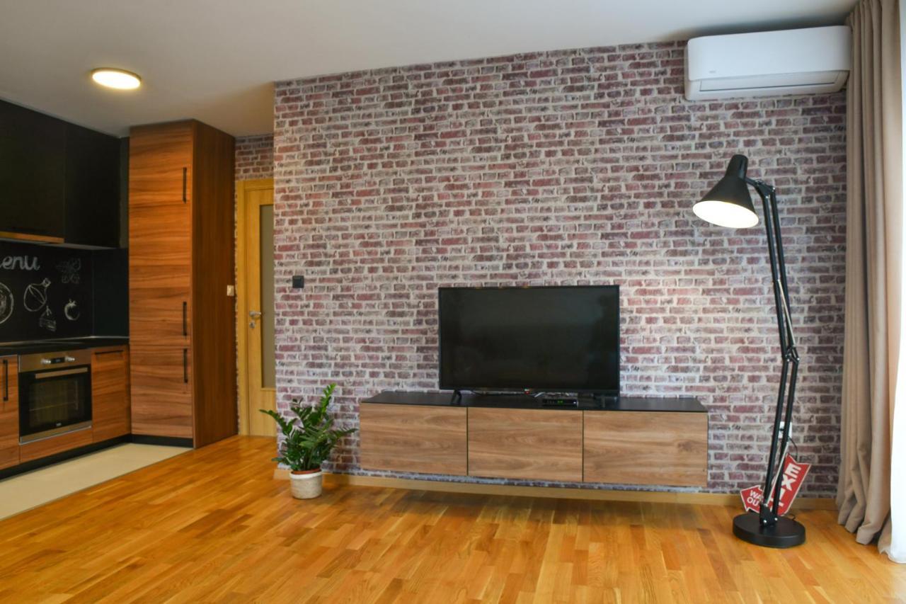 Apartments At Ljubovic Hill Park พอดโกริกา ภายนอก รูปภาพ